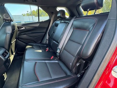 Used 2022 Chevrolet Equinox RS w/ RS Leather Package image 8