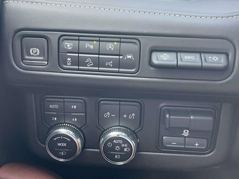 Certified 2024 GMC Yukon XL Denali Ultimate image 28