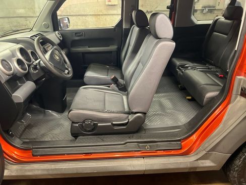 Used 2005 Honda Element LX image 11
