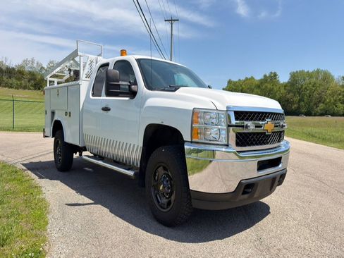 Used 2012 Chevrolet Silverado 2500 W/T AWD/4WD image 6