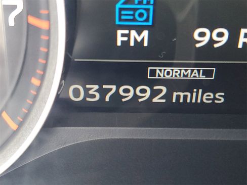 Used 2024 Mitsubishi Outlander SE image 14