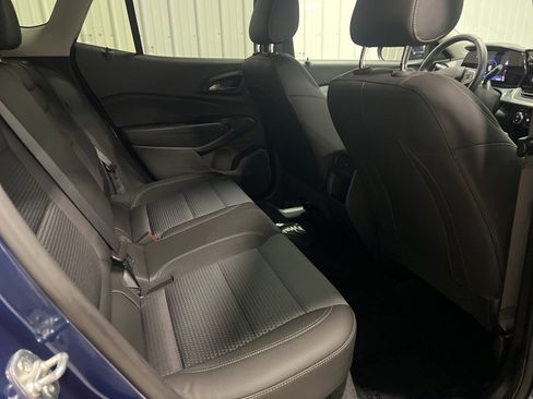 Certified 2024 Chevrolet Trax LT w/ Driver Confidence Package image 8