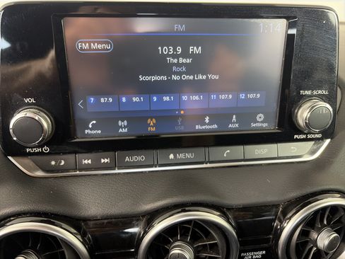Used 2022 Nissan Sentra S w/ Lighting Package FWD image 17