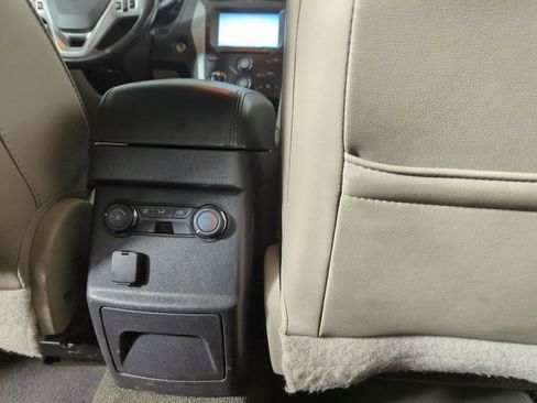 Used 2014 Ford Explorer XLT w/ Equipment Group 202A image 30