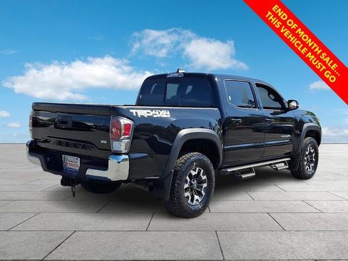 Certified 2023 Toyota Tacoma TRD Off-Road AWD/4WD image 8