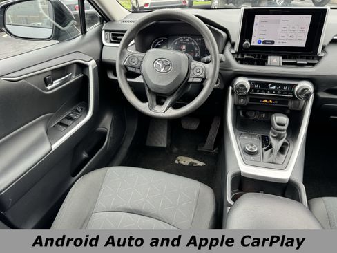 Used 2025 Toyota RAV4 XLE image 4