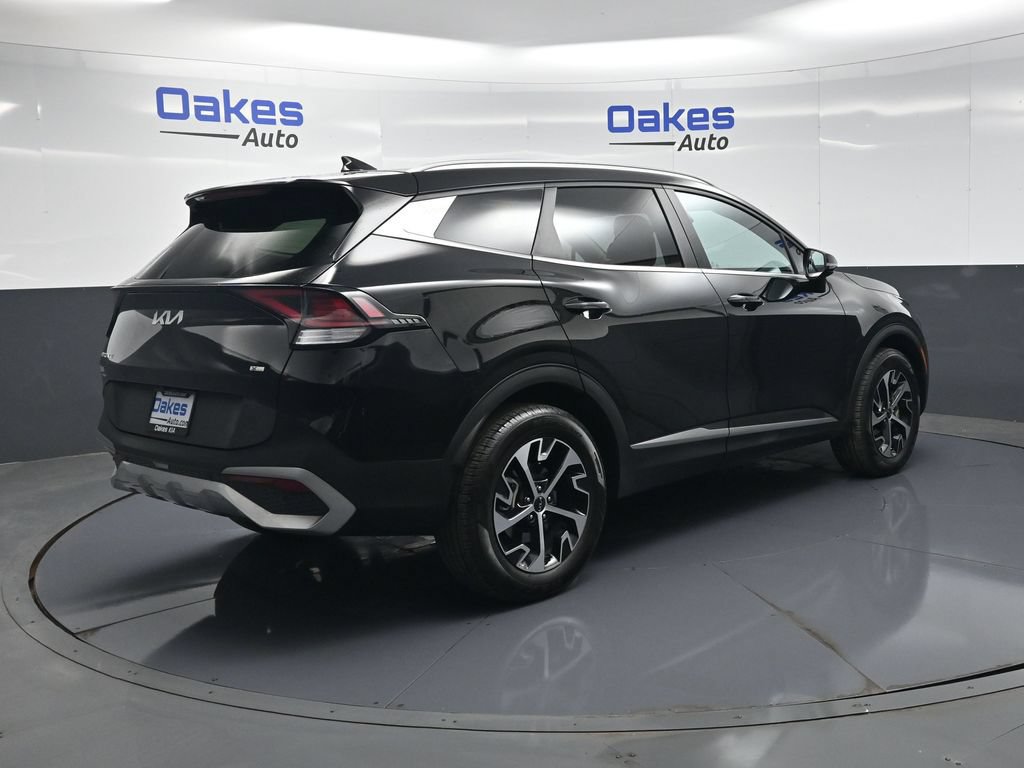 Used 2023 Kia Sportage EX AWD/4WD image 7