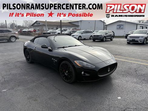 Used 2011 Maserati GranTurismo Convertible image 1