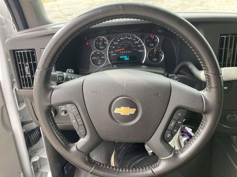 Used 2021 Chevrolet Express 2500 Work Van w/ Driver Convenience Package image 29