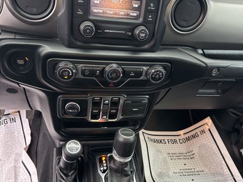 Used 2020 Jeep Gladiator Sport w/ Quick Order Package 24S image 18