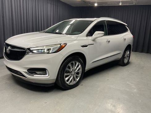 Used 2021 Buick Enclave Essence w/ Sound and Sites Package image 2