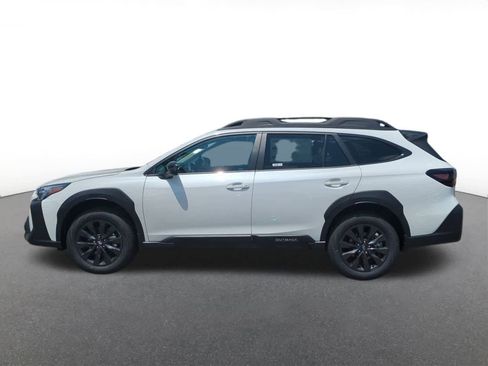 Used 2025 Subaru Outback Onyx Edition image 3