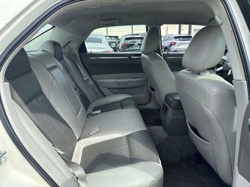 Used 2008 Chrysler 300 Touring RWD image 19