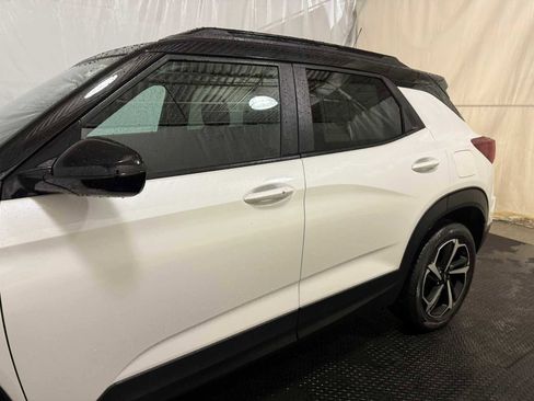 Used 2023 Chevrolet TrailBlazer RS w/ Sun and Liftgate Package image 7