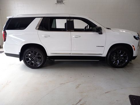 Used 2026 Chevrolet Tahoe LS w/ LPO, Dark Essentials Package AWD/4WD image 2