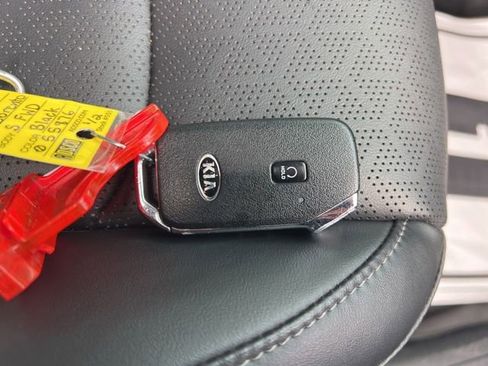 Certified 2021 Kia Sorento S image 39