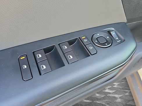 New 2025 Kia K4 LXS image 25