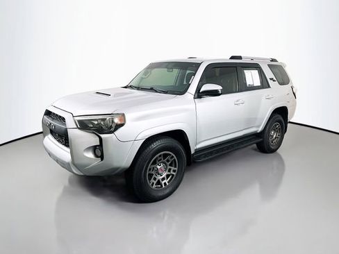 Used 2018 Toyota 4Runner TRD Off-Road w/ TRD Performance Package image 3
