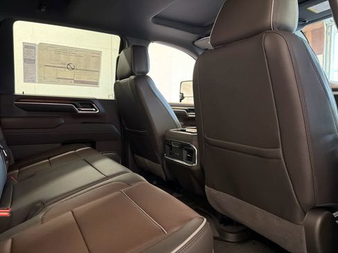 New 2026 GMC Sierra 2500 Denali w/ Denali Reserve Package image 33