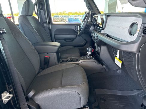 New 2026 Jeep Gladiator Sport image 14