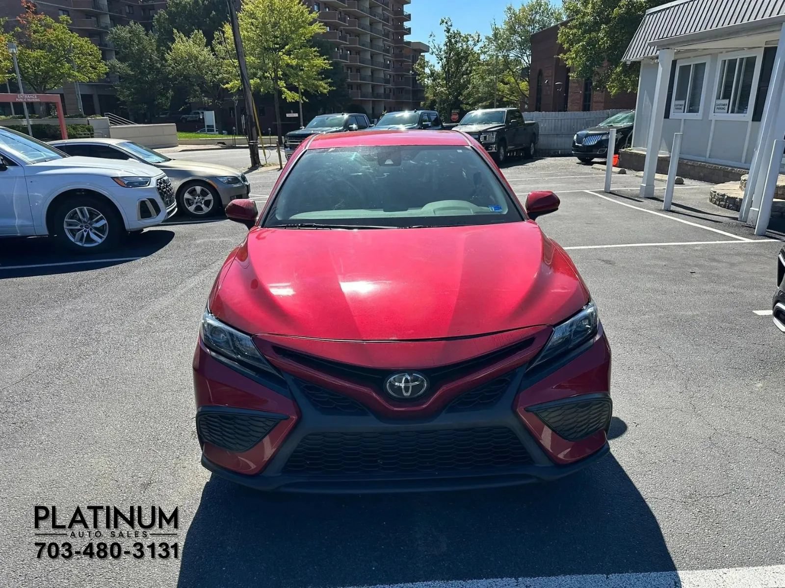 Used 2021 Toyota Camry SE FWD image 4
