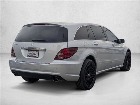 Used 2010 Mercedes-Benz R 350 4MATIC image 4