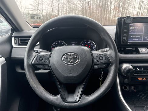 Used 2021 Toyota RAV4 LE w/ Carpet Mat Package (TMS) image 17