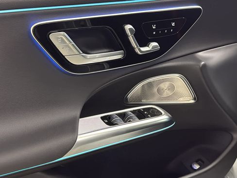New 2026 Mercedes-Benz E 350 4MATIC Sedan image 15