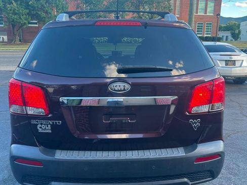 Used 2012 Kia Sorento LX w/ Convenience Pkg AWD/4WD image 4