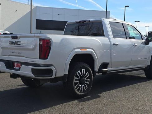 Used 2024 GMC Sierra 3500 Denali Ultimate image 3