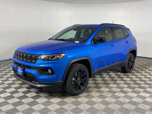 New 2025 Jeep Compass Latitude w/ Sun & Sound Group image 1