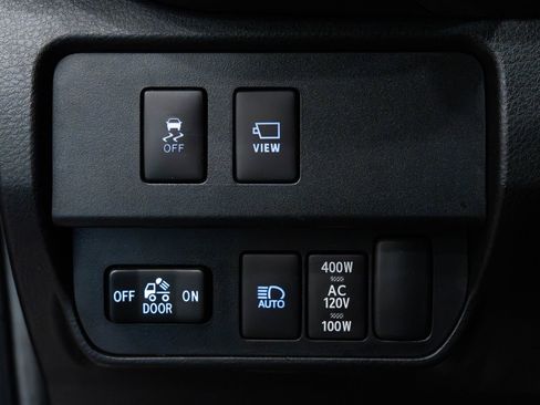 Used 2023 Toyota Tacoma Limited image 15