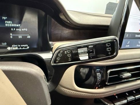 Used 2020 Lincoln Aviator Reserve w/ Elements Package Plus image 23