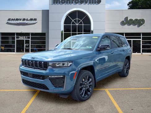 New 2026 Jeep Grand Cherokee L Limited AWD/4WD image 1