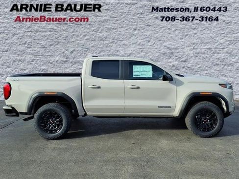 New 2026 GMC Canyon Elevation w/ Convenience Package image 4