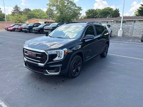 Used 2023 GMC Terrain SLE w/ Driver Convenience Package AWD/4WD image 2
