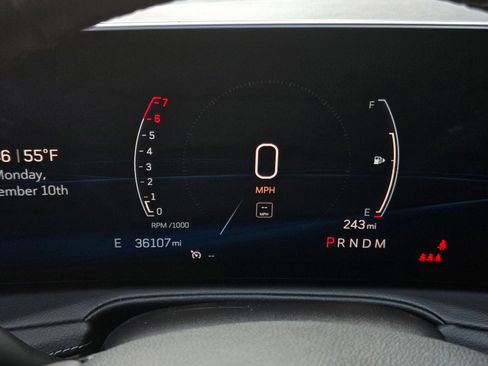 Used 2024 Cadillac XT4 Premium Luxury image 24