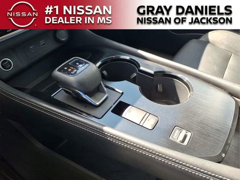 Used 2021 Nissan Rogue SL FWD image 19