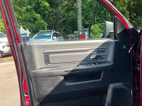 Used 2021 RAM 1500 Classic SLT RWD image 13