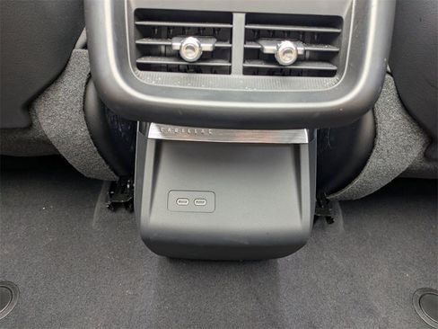 Used 2024 Cadillac Lyriq Luxury image 13