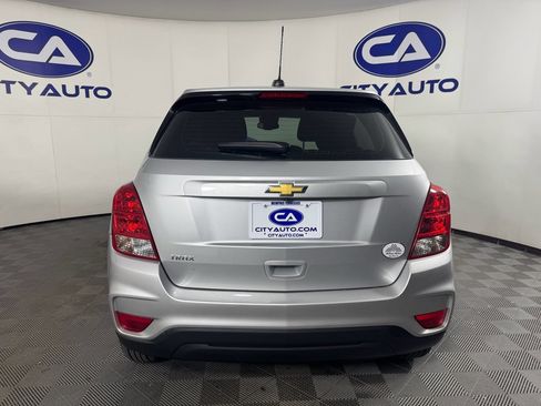 Used 2018 Chevrolet Trax LS image 4