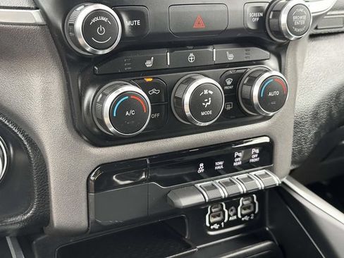 Used 2021 RAM 1500 Big Horn AWD/4WD image 16
