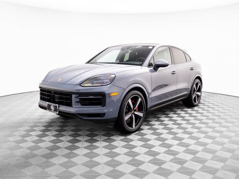 Certified 2024 Porsche Cayenne S image 1