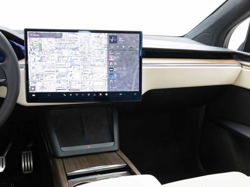 Used 2023 Tesla Model X AWD/4WD image 17