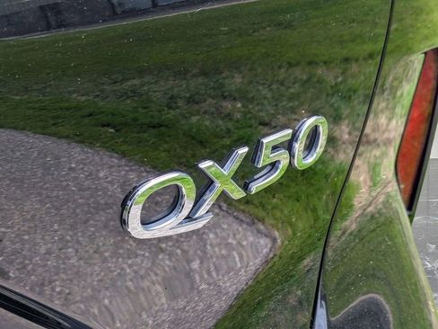 Used 2024 INFINITI QX50 Luxe AWD/4WD image 9