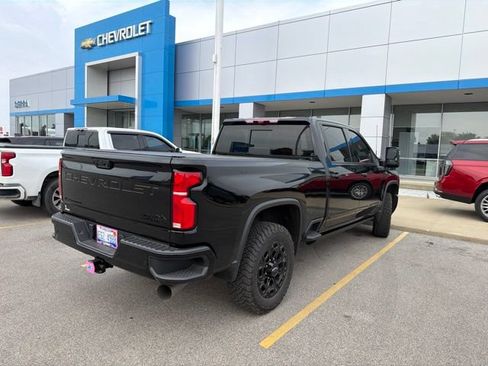 Used 2024 Chevrolet Silverado 2500 High Country w/ High Country Premium Package AWD/4WD image 4