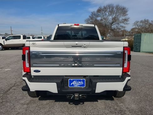 Used 2025 Ford F450 Platinum w/ Platinum Plus Package image 4