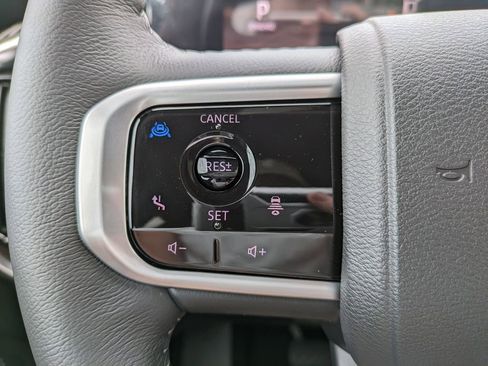 New 2025 Nissan Armada SL w/ Captain's Chari Seat Package image 25