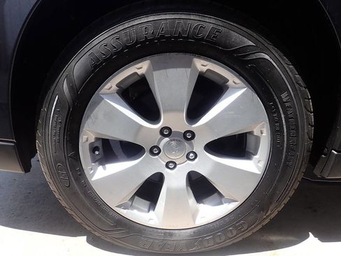 Used 2010 Subaru Outback 2.5i Premium image 36