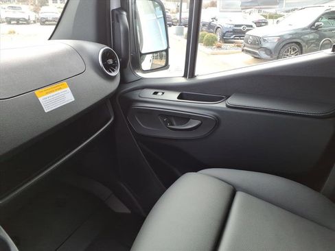 New 2026 Mercedes-Benz Sprinter 2500 image 24